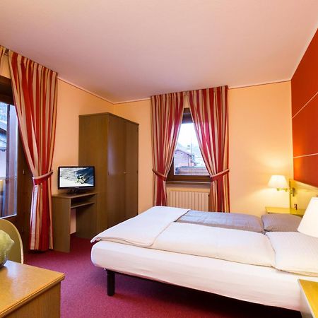 Hotel Krone Livigno Eksteriør bilde